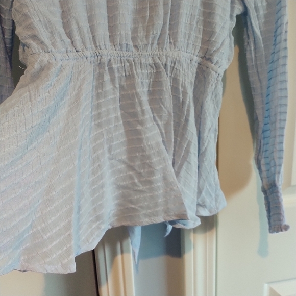 Francesca's Trixxi Light Blue Tie Front Blouse S - Picture 9 of 14